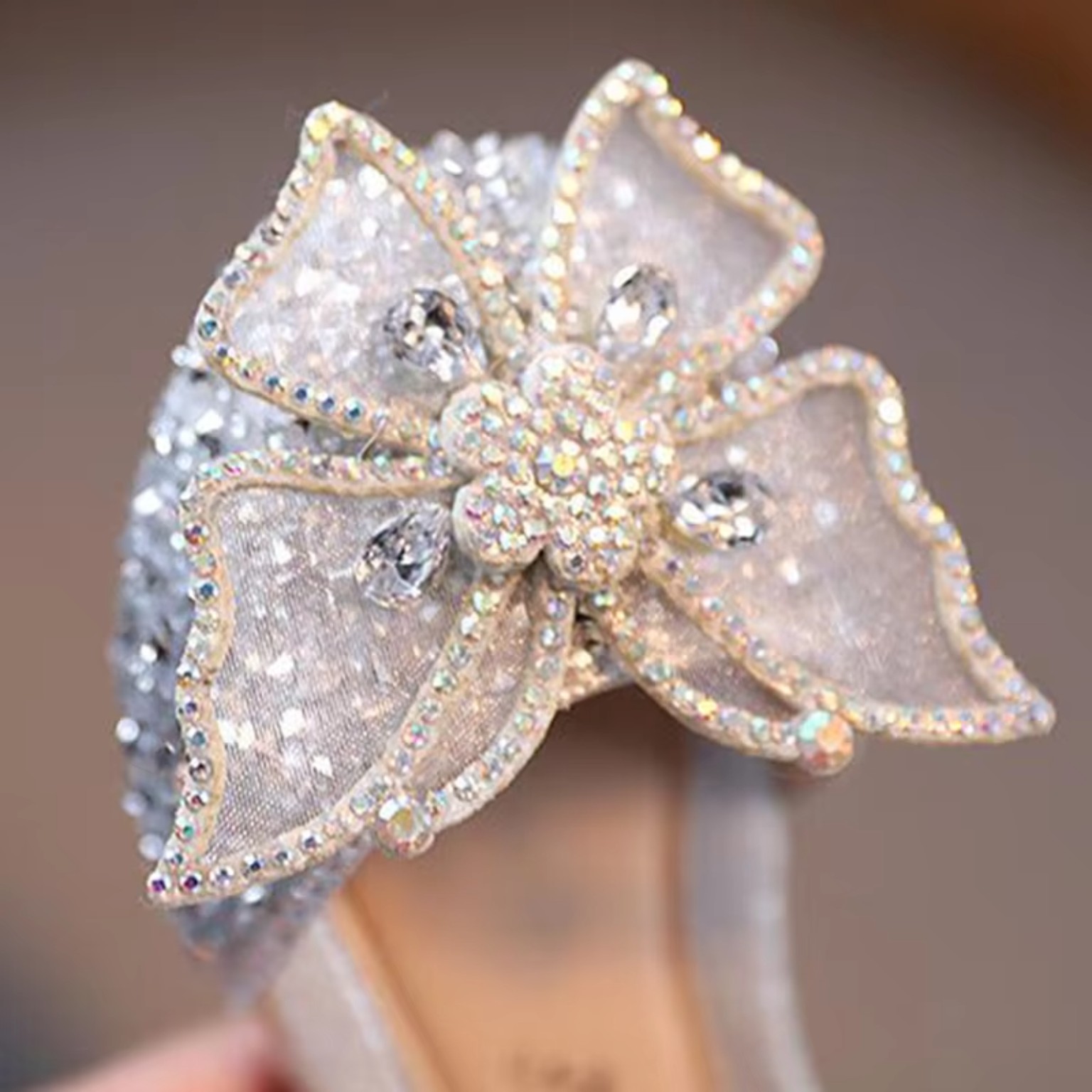 Girls princess sandals with rhinestone bow and pearl ankle strap