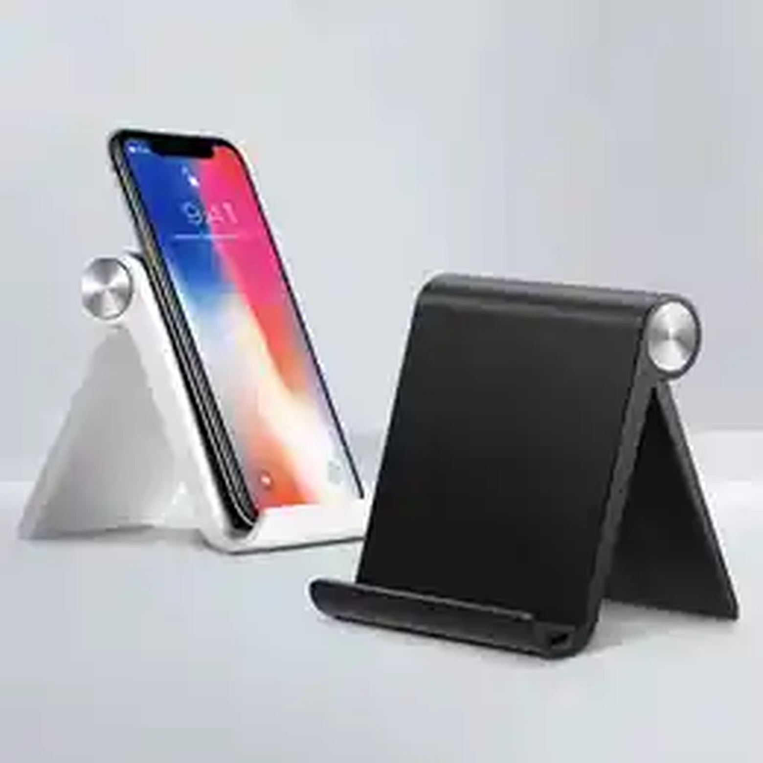 Foldable phone stand in black and white