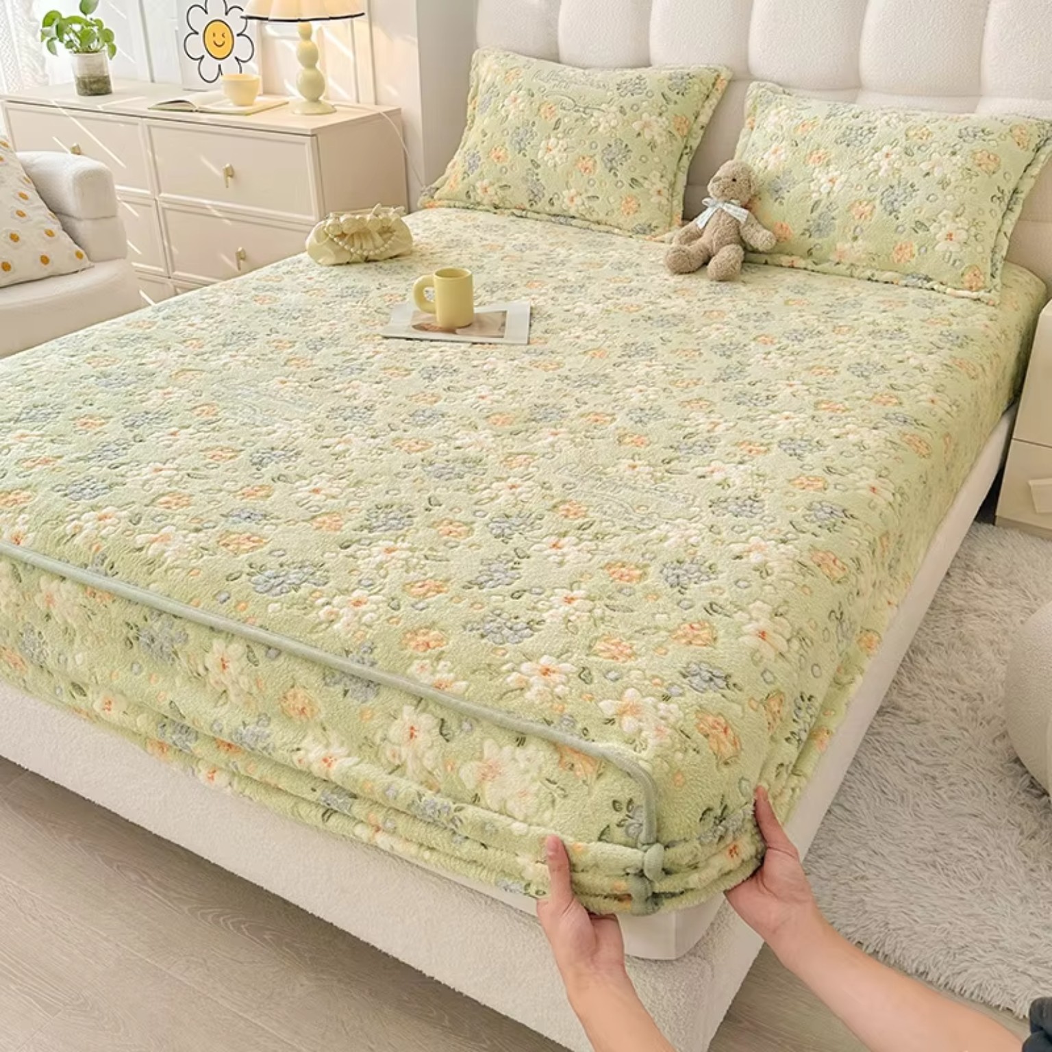 Green floral plush bedding set